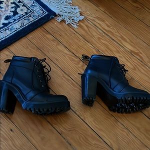 Avril ankle boots by Doc Marten women’s size 7. Only worn twice, 3.5” heal.